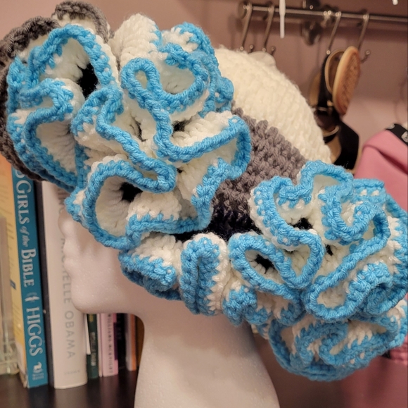 Extreme Ruffle Crochet Hat - Picture 2 of 8